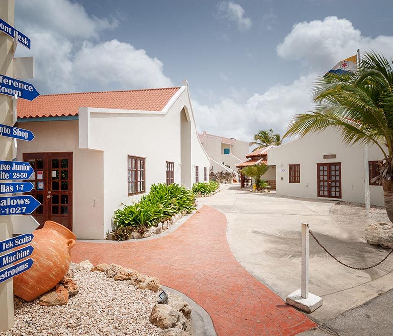 Captain Don's Habitat