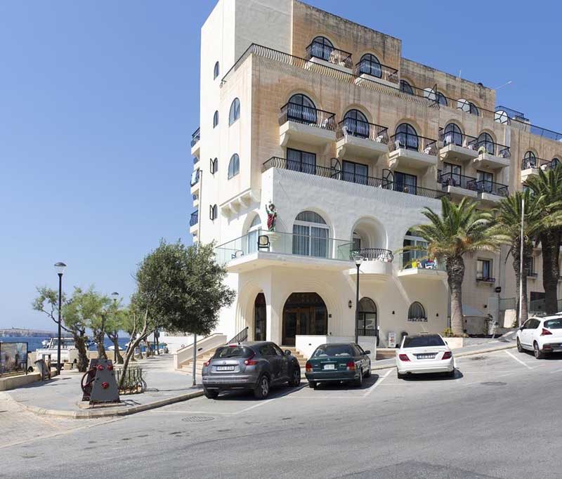 Gillieru Habour Hotel