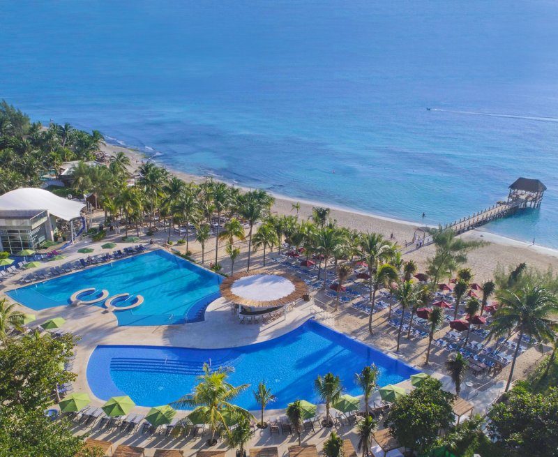 Essence at the Fives Beach