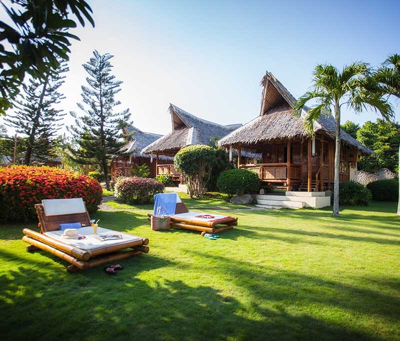 Pura Vida Beach & Dive Resort